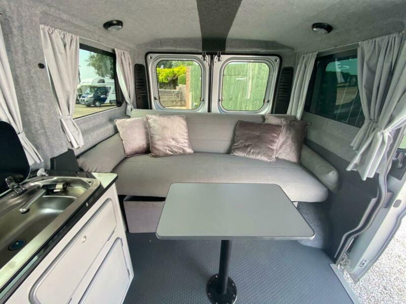 Peugeot Boxer Camper (ab 2014) Sitzbezug selbst konfigurieren – DriveDressy