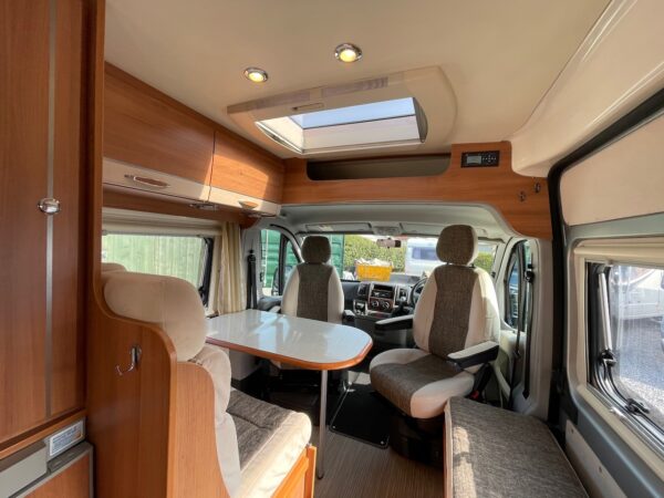 Van rapido sales v56